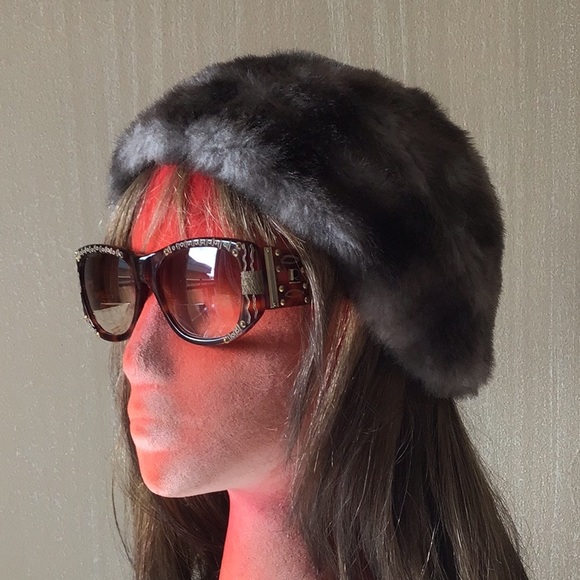 Vintage Faux-Fur Hat - Picture 9 of 9